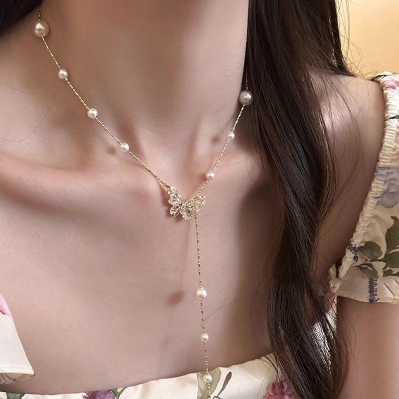 Vintage Butterfly Pendant Choker Necklace